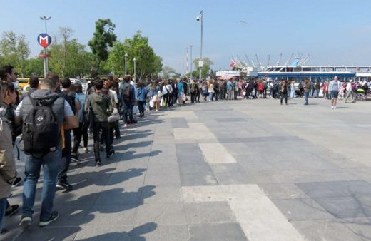 İstanbul'da 1 Mayıs'ta ilk kez böyle bir kuyruk oldu