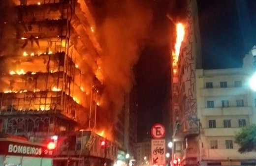 Brezilya'da çıkan yangında 26 katlı bina çöktü