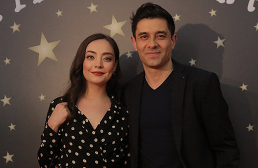 Önce inkar ettiler sonra el ele aşklarını ilan ettiler