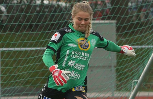 İsveç Müslüman olan kadın futbolcuyu konuşuyor