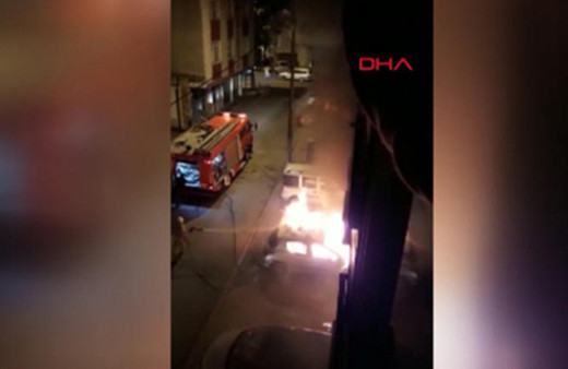 Eski eşinin otomobilini yakıp polise teslim oldu