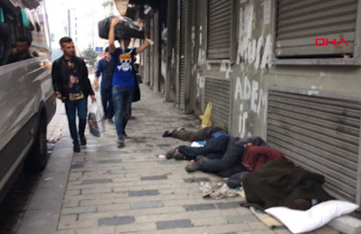 İstanbul'un göbeğinde ibretlik görüntü! Görenler kahroluyor