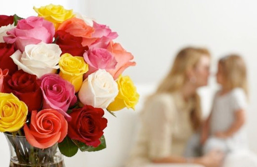 Anneler günü sözleri resimli kutlama mesajları 