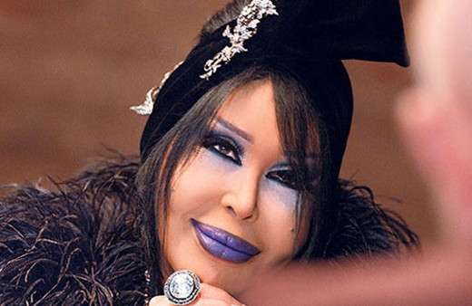 Bülent Ersoy'un annesine bakın hep geride kaldı ama...