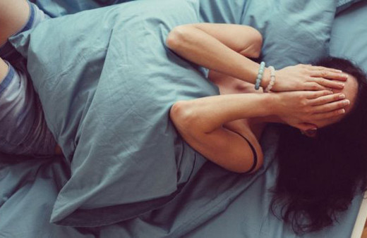 Ramazan'da oruçlu iken karı kocanın ilişkiye girmesi orucu bozar mı-Diyanet cevabı