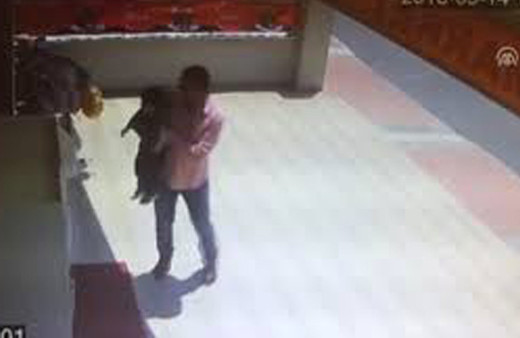 Kendisini dolandırdığını iddia ettiği kişiyi öldürdü