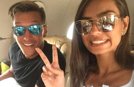 Damat Mesut Özil'e krallar gibi karşılama