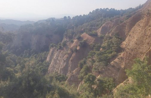 Eşi ve çocuklarının gözü önünde korkunç olay