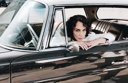 Sertab Erener takipçilerine seslendi: Size bol bol foto atarım