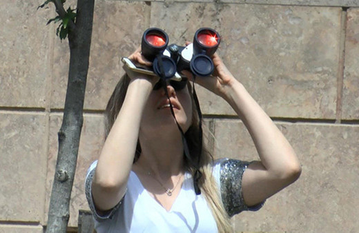 Beylikdüzü'nde akılalmaz olay dürbünle izlediler