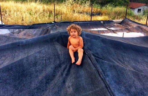 Geceyi ormanda geçiren 2.5 yaşındaki çocuk böyle bulundu