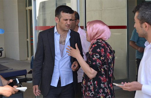 MHP'li başkanın yeğenleri AK Partili meclis üyesini dövdü!