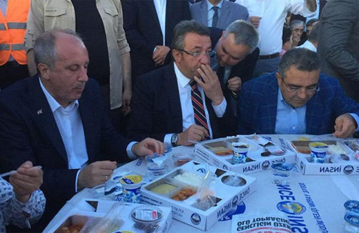 Muharrem İnce Avcılar'da iftara katıldı