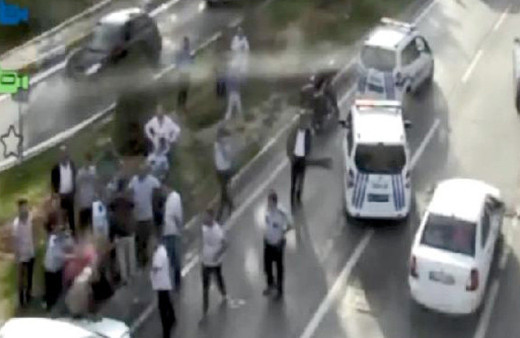 Bağcılar'da kaza sonrası levye ve beyzbol sopalı kavga