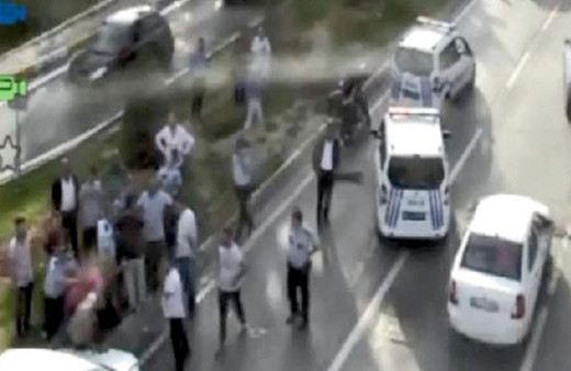 Bağcılar'da kaza sonrası levye ve beyzbol sopalı kavga