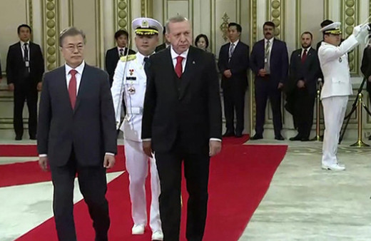 Cumhurbaşkanı Erdoğan Güney Kore'de resmi törenle karşılandı