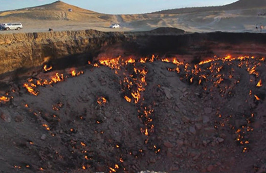 'Cehennem Kapısı' 50 yıldır sönmüyor
