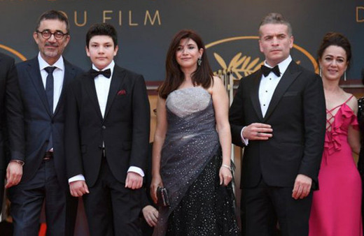 Hazar Ergüçlü ve Doğu Demirkol, Murat Cemcir ile dalga geçti!