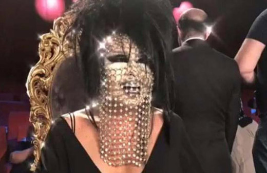 Damga vurdu! Bülent Ersoy programa böyle çıktı olay oldu