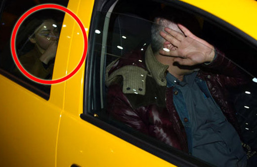 Babası yaşında adamla yakalanmıştı! 2 ay dayanabildi