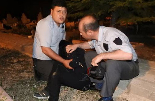 Çorum'da 'mezarlıkta gizemli kız' yakalandı! İşte o anlar...