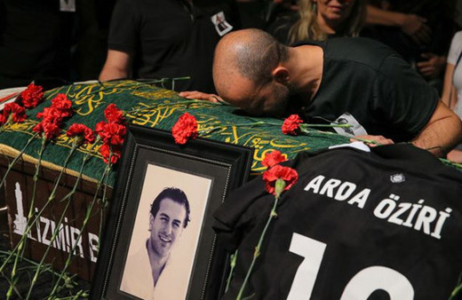 Oyuncu Arda Öziri'ye yürek yakan veda! Gözyaşları sel oldu