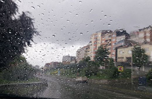 Iğdır ve Kars'ta yağışlar hayatı felç etti