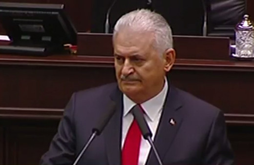 Başbakan'ın sesi titredi boğazı düğümlendi