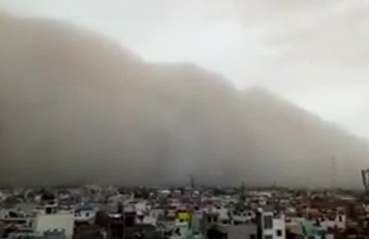 Hindistan'da kum fırtınası felaketi! 77 ölü