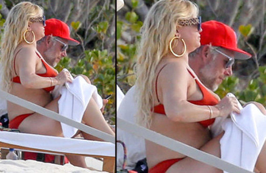 Paparaziler fena yakaladı! Kilolarına havlulu kamuflaj