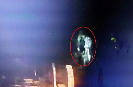 Mezarlıkta ağlayan kız olayında yeni gelişme! Ağladığı mezar...