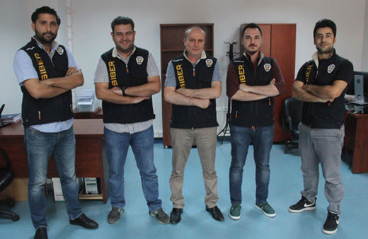 Twitter ve Facebook devriyesi! Göz açtırmıyorlar