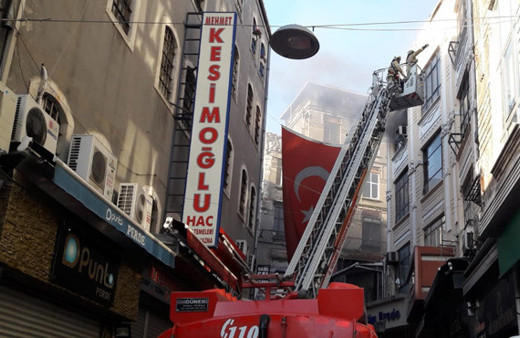 Fatih’te korkutan yangın