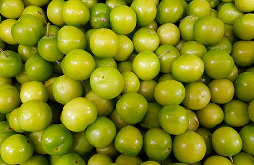 Yeşil erik yemeniz için  11 muhteşem neden