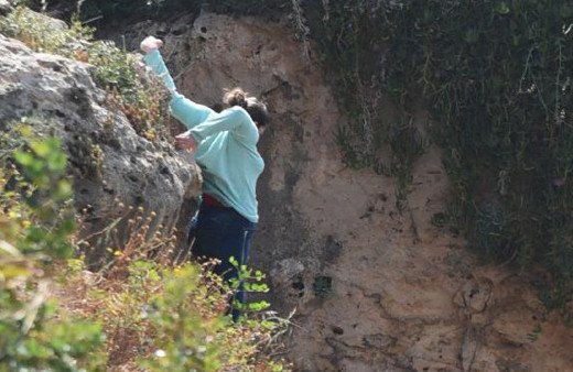 İntihar için çıktığı falezlerde korkunç anlar!