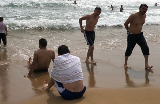 Dalgalara aldırış etmediler! Söyledikleriyle 'pes' dedirtti