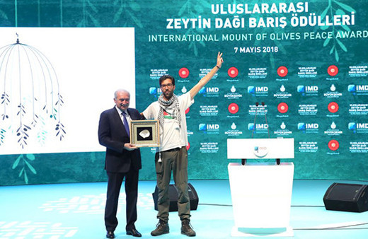 Başkan Uysal 'Zeytin Dağı Barış Ödüllüleri Töreni'ne katıldı