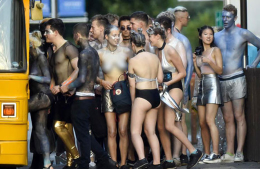 Ünlü üniversitede rezalet görüntüler! Hepsi yasaklandı