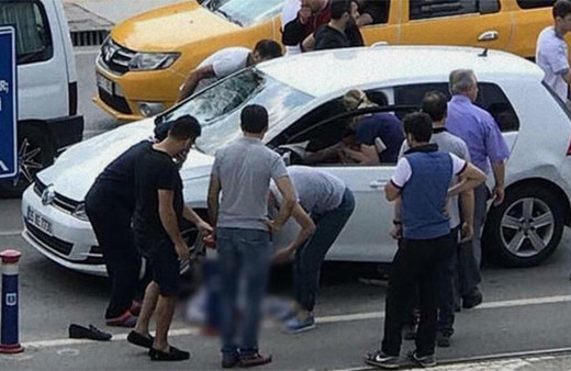 Ünlü profesör kazada hayatını kaybetti!