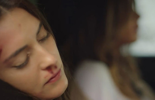 Ufak Tefek Cinayetler'e damga vuran sahne! Merve Oya'yı ölüme terkediyor