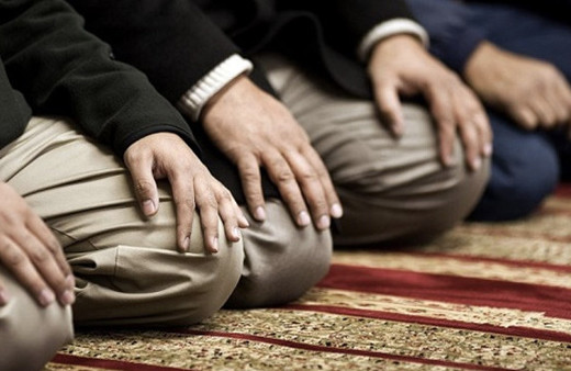 Cuma duası her kim ki Cuma ezanı ile sela arasında bunu okursa...