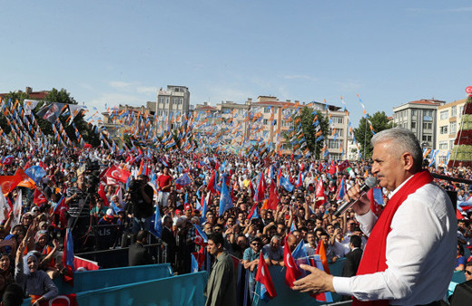 Binali Yıldırım: Teröristlerin peşindeyiz