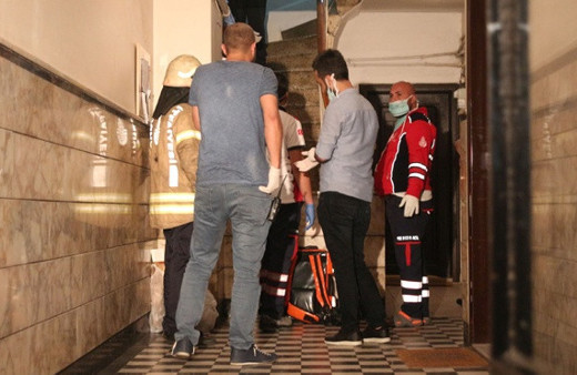 Daireden gelen kötü koku korkunç cinayeti ortaya çıkardı