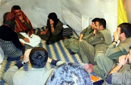 Fotoğraflar ortaya çıktı! PKK'lılar kadın kıyafeti giyip...