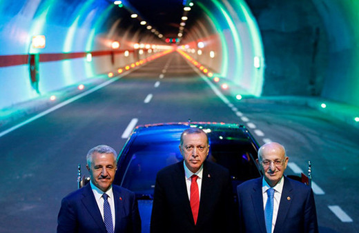 Türkiye'nin en uzun tüneli açıldı
