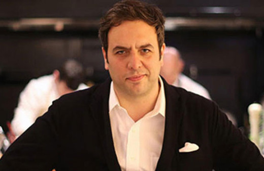 Ünlü işletmeciye İstanbul'un göbeğinde köpekler saldırdı