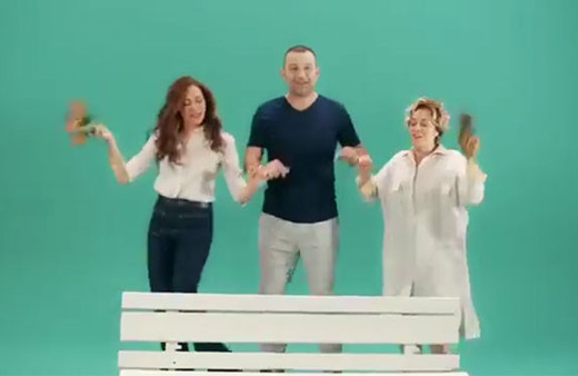 Ünlülerden seçim çağrısı: Gündüz sandık başına akşam sandık peşine