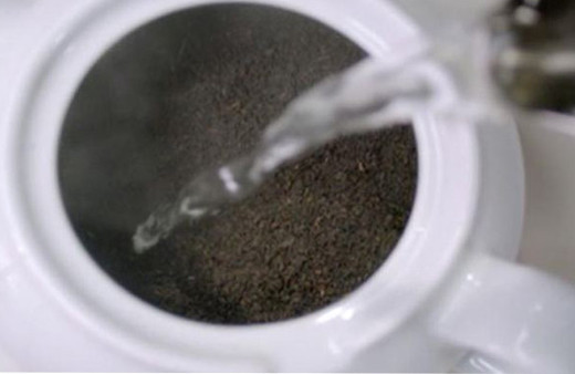 Çay nasıl demlenir biliyoruz ama bu püf noktası kanser yapıyor