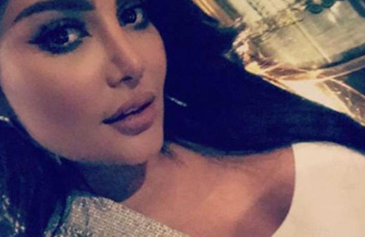 Ünlü sunucu kıyafeti yüzünden canlı yayında işinden oldu!