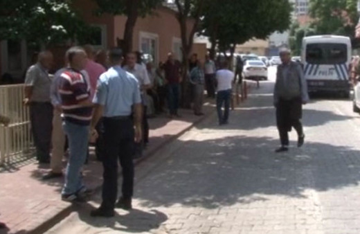 Halk otobüsünde feci ölüm